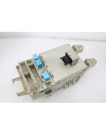 Recambio de caja reles / fusibles para toyota land cruiser (j12) 3.0 d4-d vx referencia OEM IAM 04987F13