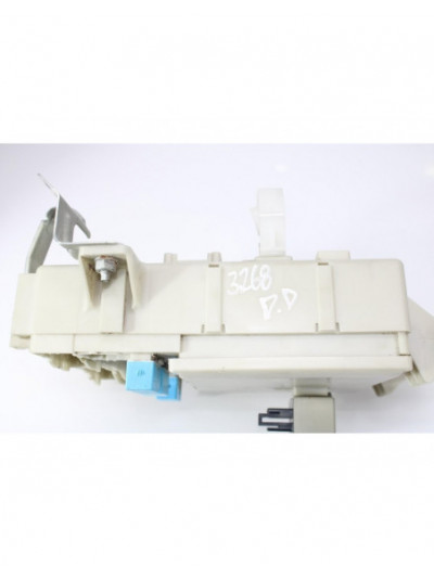 Recambio de caja reles / fusibles para toyota land cruiser (j12) 3.0 d4-d vx referencia OEM IAM 04987F13