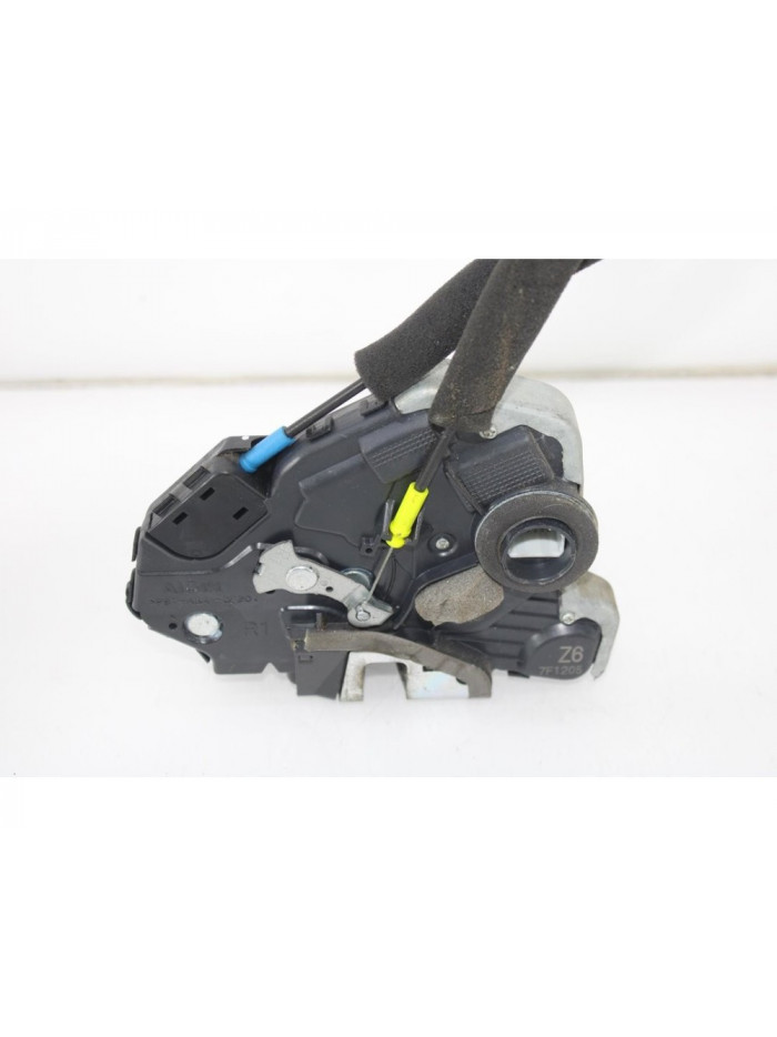 Recambio de cerradura puerta delantera derecha para toyota land cruiser (j12) 3.0 d4-d vx referencia OEM IAM 7F1205