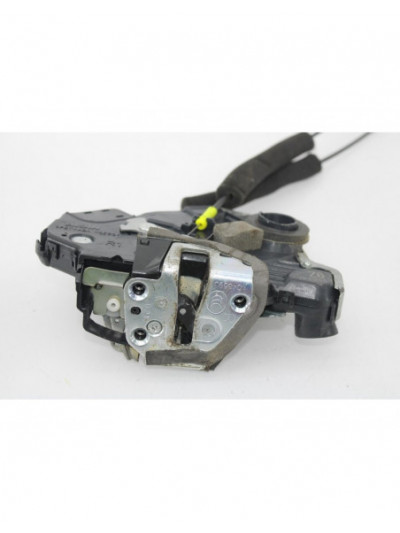 Recambio de cerradura puerta delantera derecha para toyota land cruiser (j12) 3.0 d4-d vx referencia OEM IAM 7F1205