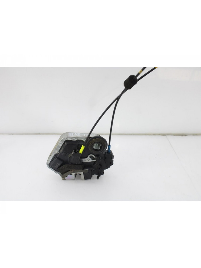 Recambio de cerradura puerta trasera izquierda para toyota land cruiser (j12) 3.0 d4-d vx referencia OEM IAM 7F1323