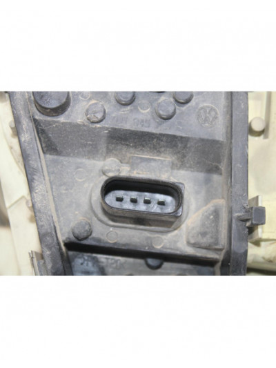 Piloto trasero izquierdo VOLKSWAGEN TOUAREG 5.0 V10 TDI 2006