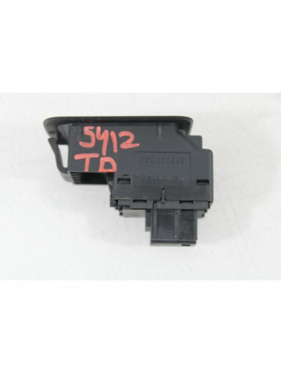 Recambio de mando elevalunas trasero derecho para volkswagen golf vii (5g1, bq1, be1, be2) 1.6 tdi referencia OEM IAM