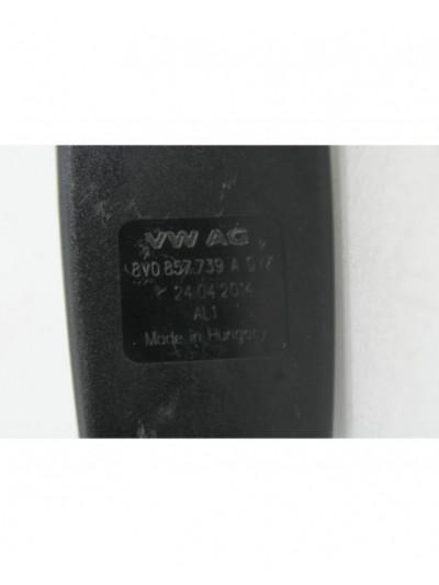 Recambio de anclaje cinturon trasero para volkswagen golf vii (5g1, bq1, be1, be2) 1.6 tdi referencia OEM IAM 8V0857739A