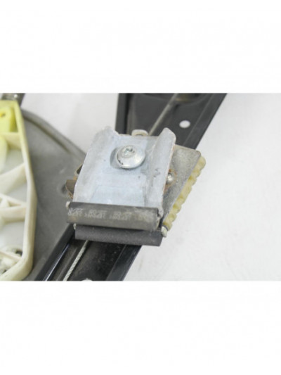 Elevalunas delantero izquierdo VOLKSWAGEN GOLF V 1.9 TDI 2006
