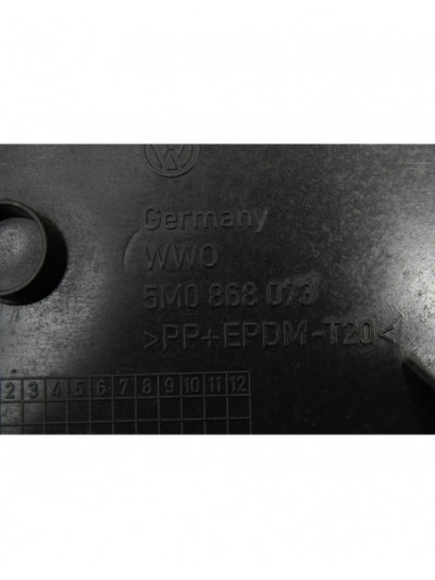 Recambio de guarnecido puerta trasera izquierda para volkswagen golf v (1k1) 1.9 tdi referencia OEM IAM 5M0868073