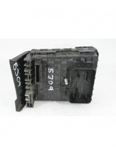 Recambio de caja reles / fusibles para volkswagen golf v (1k1) 1.9 tdi referencia OEM IAM 017181301