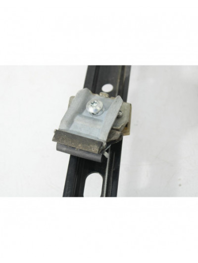 Elevalunas delantero derecho VOLKSWAGEN GOLF V 1.9 TDI 2006