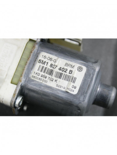 Elevalunas delantero derecho VOLKSWAGEN GOLF V 1.9 TDI 2006