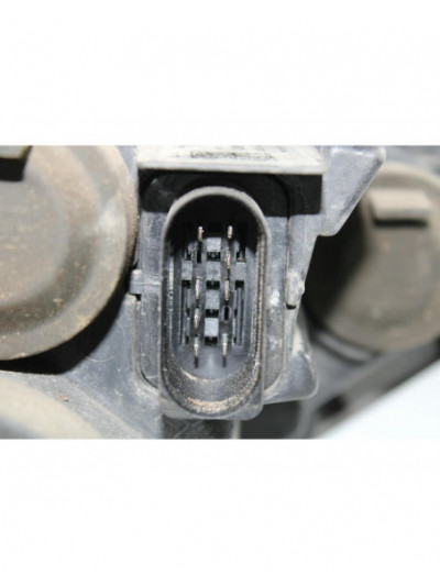 Faro izquierdo VOLKSWAGEN PASSAT B8 1.6 TDI 2015