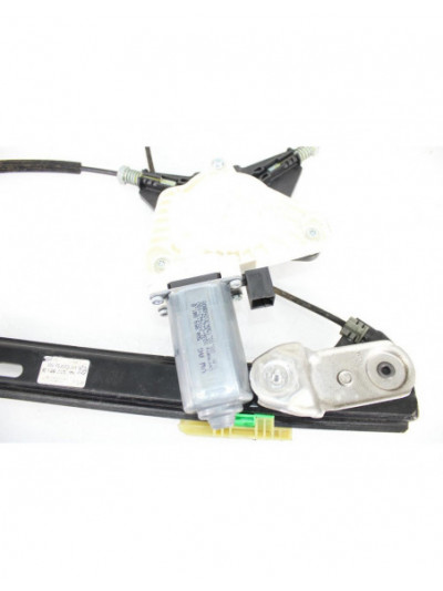 Elevalunas delantero izquierdo VOLKSWAGEN PASSAT B8 1.6 TDI 2015