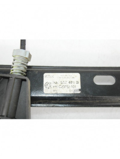 Elevalunas delantero izquierdo VOLKSWAGEN PASSAT B8 1.6 TDI 2015