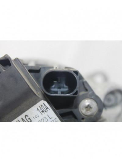 Recambio de alternador para volkswagen polo (6c1) advance bluemotion referencia OEM IAM 04C903023L