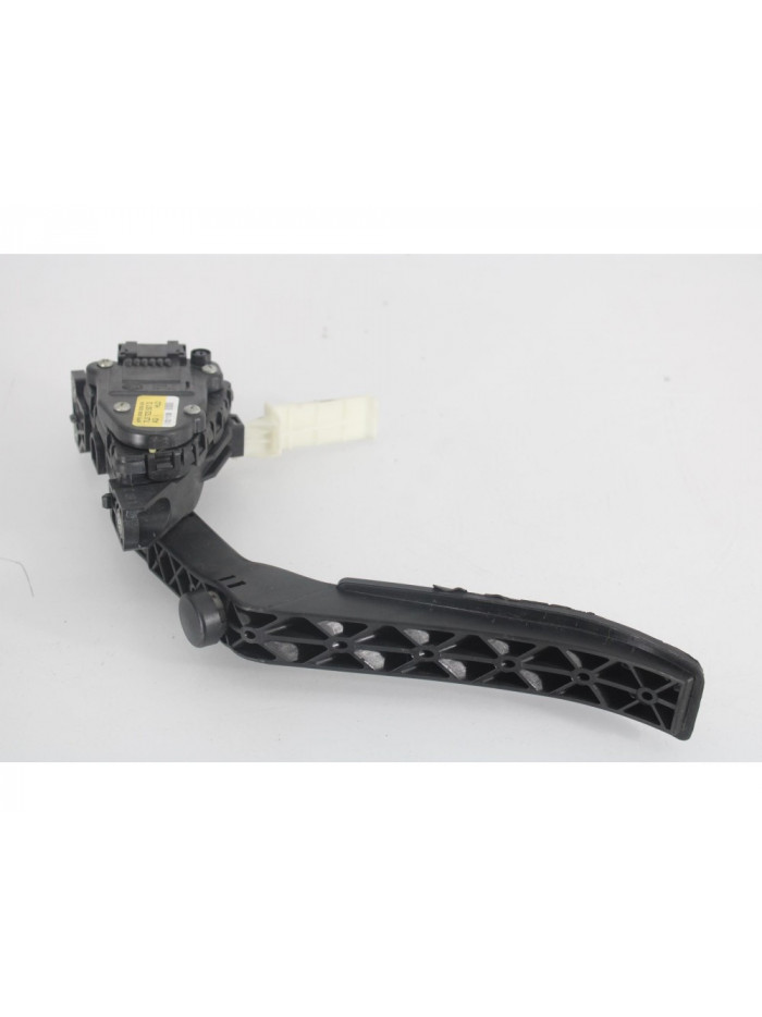 Recambio de potenciometro pedal para volkswagen touareg (7l6) v6 tdi referencia OEM IAM 7L0723507D