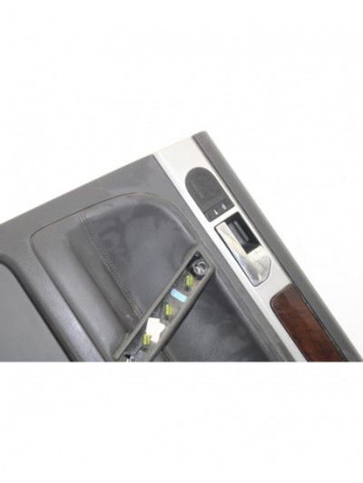 Recambio de guarnecido puerta trasera derecha para volkswagen touareg (7la) tdi v6 referencia OEM IAM 3124TD