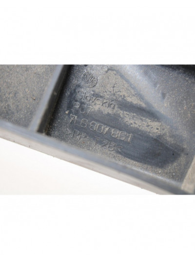 Molduras traseras VOLKSWAGEN TOUAREG TDI V6 2005