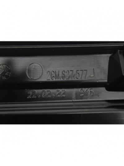 Recambio de piloto trasero central para volkswagen t-cross 1.0 referencia OEM IAM 2GM827577