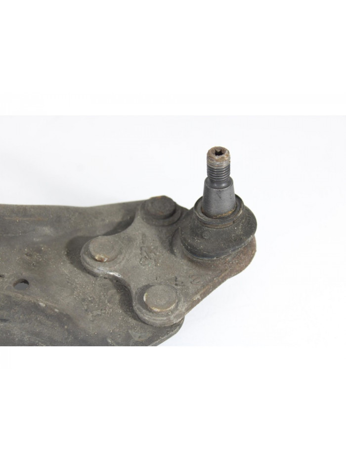 Recambio de brazo suspension inferior delantero derecho para volkswagen polo (6c1) advance bluemotion referencia OEM IAM 6R04071