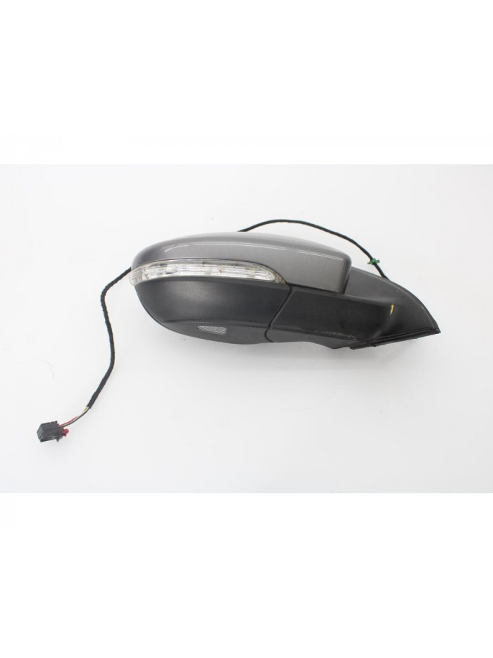 Carcasa retrovisor derecho VOLKSWAGEN PASSAT VARIANT Exclusive BlueMotion 2011