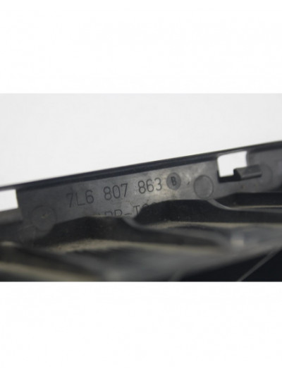 Recambio de molduras traseras para volkswagen touareg (7la) tdi v6 referencia OEM IAM 7L6807863