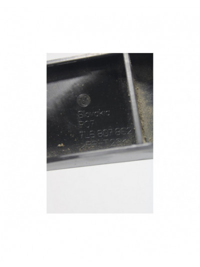 Recambio de molduras traseras para volkswagen touareg (7la) tdi v6 referencia OEM IAM 7L6807862