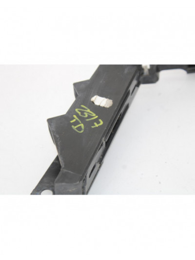 Soporte derecho paragolpe trasero VOLKSWAGEN TOURAN 2.0 TDI 2006