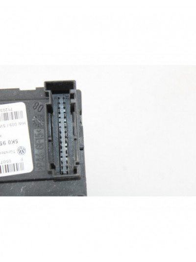 Motor elevalunas delantero derecho VOLKSWAGEN TIGUAN +Motion 2010