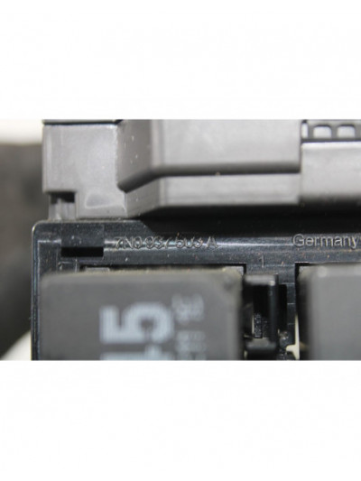 Recambio de caja reles / fusibles para volkswagen passat lim. (362) edition bluemotion referencia OEM IAM 3AA937087F