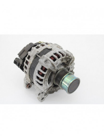Recambio de alternador para volkswagen polo (6c1) advance bluemotion referencia OEM IAM 04C903023L