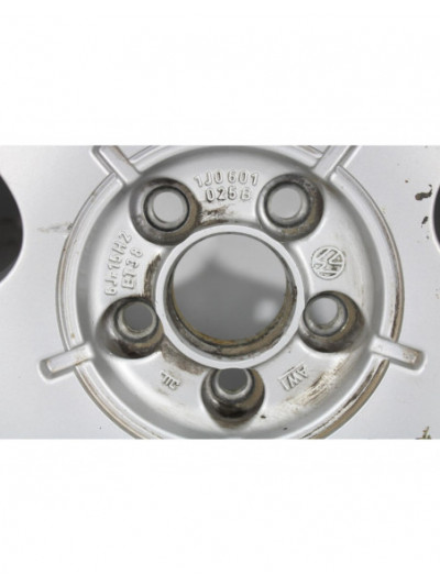 Recambio de llanta para volkswagen golf iv berlina (1j1) conceptline referencia OEM IAM 1J0601025B41463