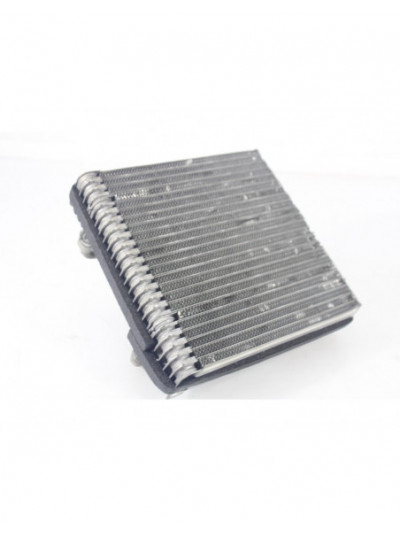 Condensador / radiador aire acondicionado VOLKSWAGEN PASSAT LIM. Edition BlueMotion 2012