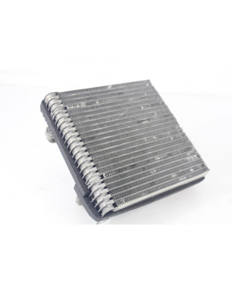 Condensador / radiador aire acondicionado VOLKSWAGEN PASSAT LIM. Edition BlueMotion 2012
