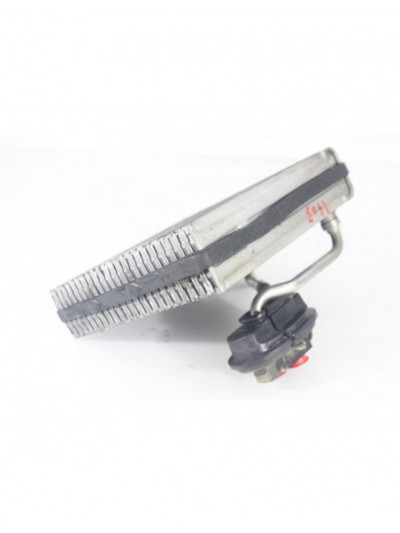 Condensador / radiador aire acondicionado VOLKSWAGEN PASSAT LIM. Edition BlueMotion 2012