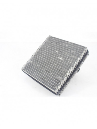 Condensador / radiador aire acondicionado VOLKSWAGEN PASSAT LIM. Edition BlueMotion 2012