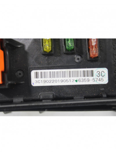Recambio de caja reles / fusibles para volkswagen passat lim. (362) edition bluemotion referencia OEM IAM 3C0937125A