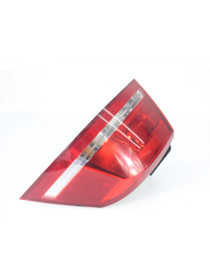 Faro derecho VOLKSWAGEN PASSAT LIM. Edition BlueMotion 2012