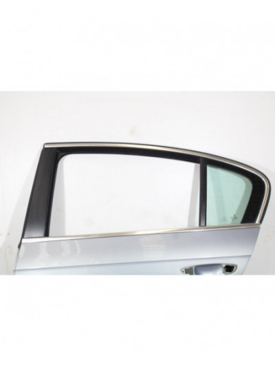 Puerta trasera izquierda VOLKSWAGEN PASSAT LIM. Edition BlueMotion 2012
