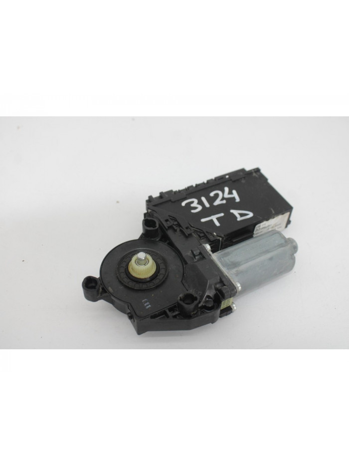 Motor elevalunas trasero derecho VOLKSWAGEN TOUAREG TDI V6 2005