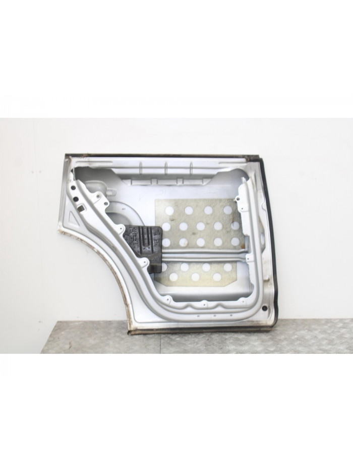 Puerta trasera izquierda VOLKSWAGEN TOUAREG TDI V6 2005