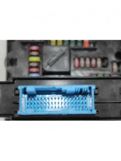 Caja reles / fusibles BMW 5 520 d 2012