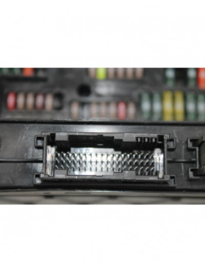 Caja reles / fusibles BMW 5 520 d 2012