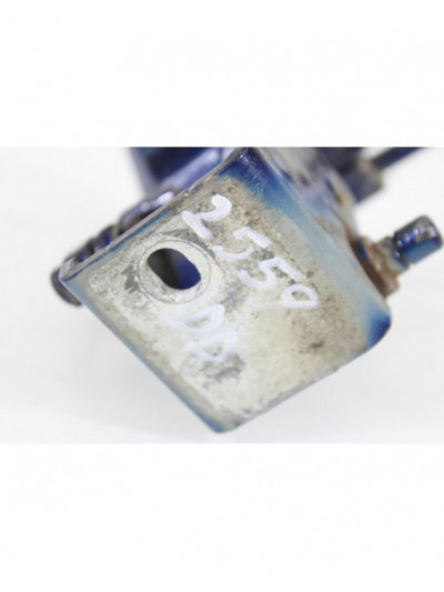 Recambio de bisagra puerta delantera derecha para volkswagen touareg (7la) tdi v6 referencia OEM IAM 7L0831412A