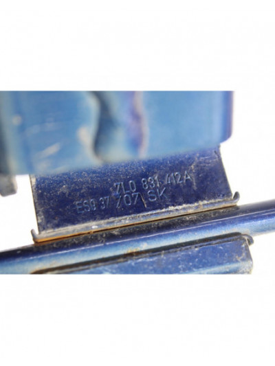 Recambio de bisagra puerta delantera derecha para volkswagen touareg (7la) tdi v6 referencia OEM IAM 7L0831412A