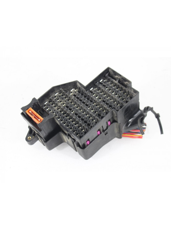 Recambio de caja reles / fusibles para volkswagen touareg (7la) tdi v6 referencia OEM IAM 7L0941828B