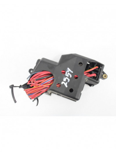 Recambio de caja reles / fusibles para volkswagen touareg (7la) tdi v6 referencia OEM IAM 7L0941828B