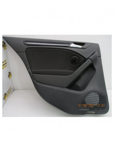 Recambio de guarnecido puerta trasera izquierda para volkswagen golf vi (5k1) 1.6 tdi dpf referencia OEM IAM 5K6867211