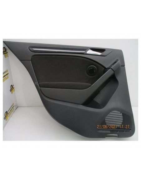 Recambio de guarnecido puerta trasera izquierda para volkswagen golf vi (5k1) 1.6 tdi dpf referencia OEM IAM 5K6867211
