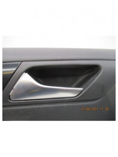 Recambio de guarnecido puerta trasera izquierda para volkswagen golf vi (5k1) 1.6 tdi dpf referencia OEM IAM 5K6867211