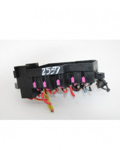 Recambio de caja reles / fusibles para volkswagen touareg (7la) tdi v6 referencia OEM IAM 7L0941824A