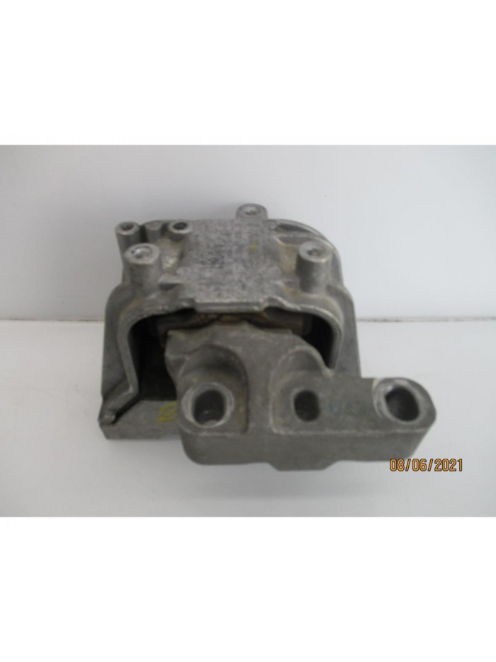Soporte motor derecho VOLKSWAGEN PASSAT CC Básico 170CV 125KW 2012